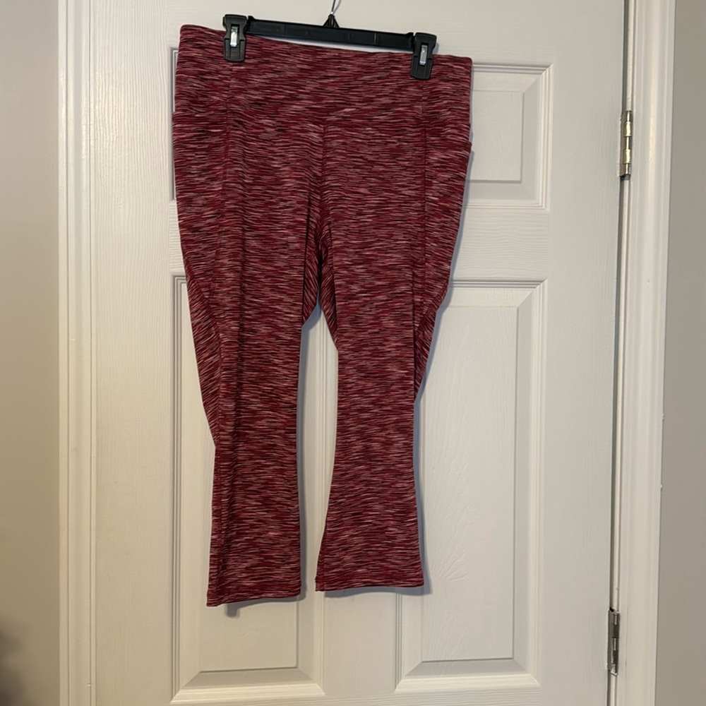 Livi by Lane Bryant | Womens Size 14/16 Pink
Space Dye Capri Length Leggings